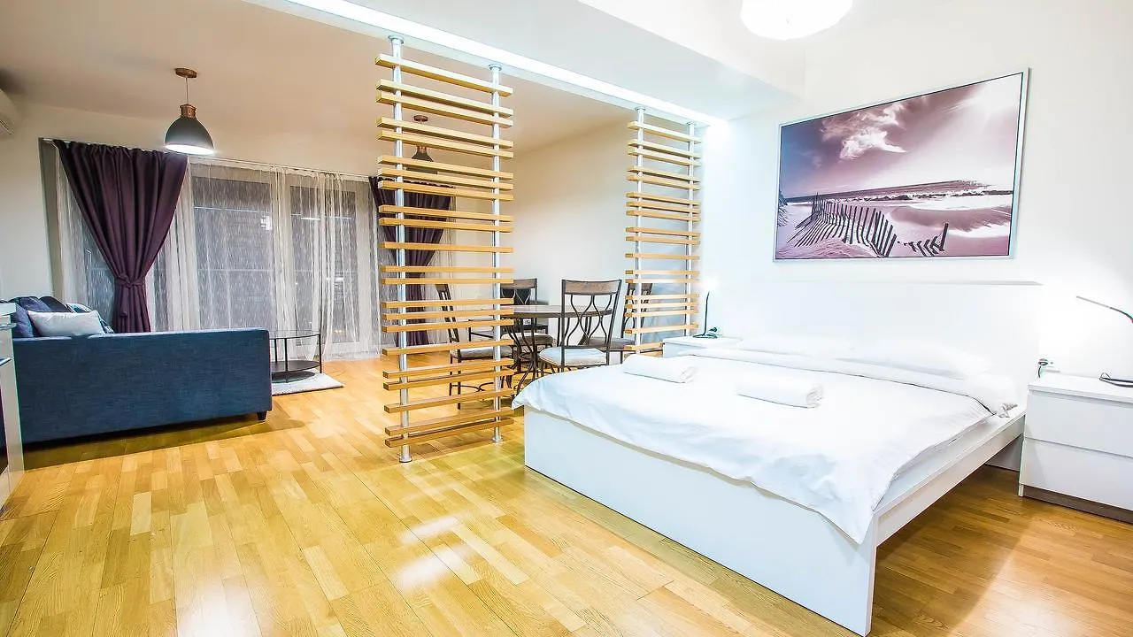 Incity Premium Garden Stay-Central Apartments &Private Terrace Romania